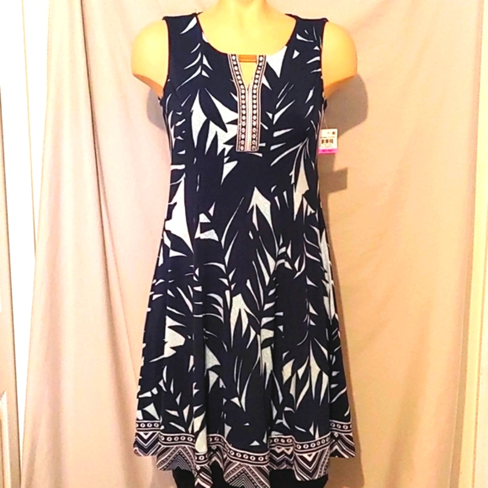 Flattering blue floral tank dress, NEW